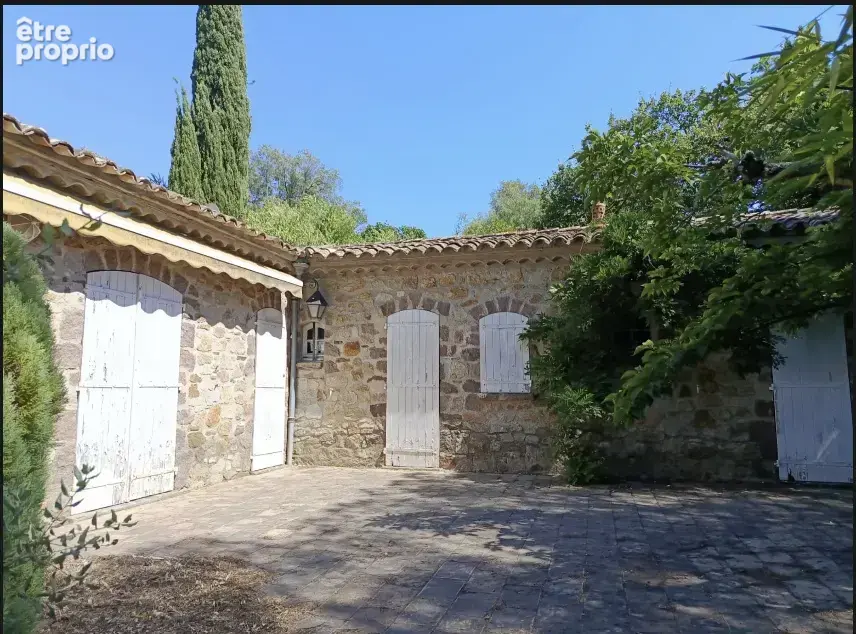 Villa 5 pieces a renover a  gassin - photo 3