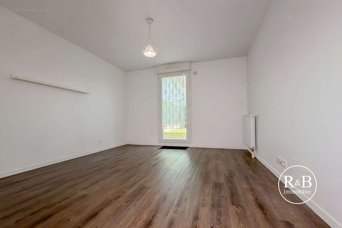 Appartement à VILLEPREUX