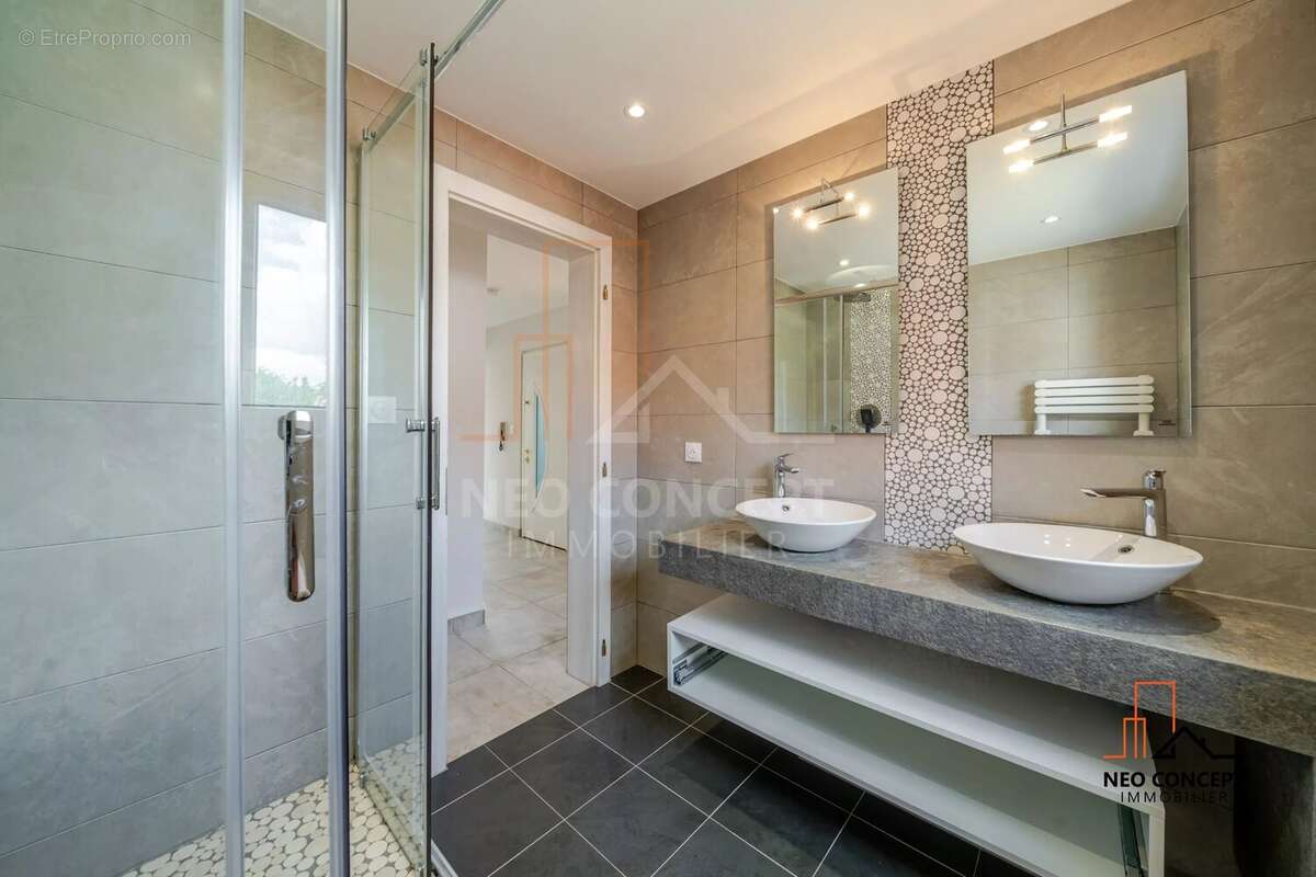 * GEUDERTHEIM - Très beau 3/4 pièces dans une petite copropriété de 3 logements, refait à neuf !! * - photo 11
