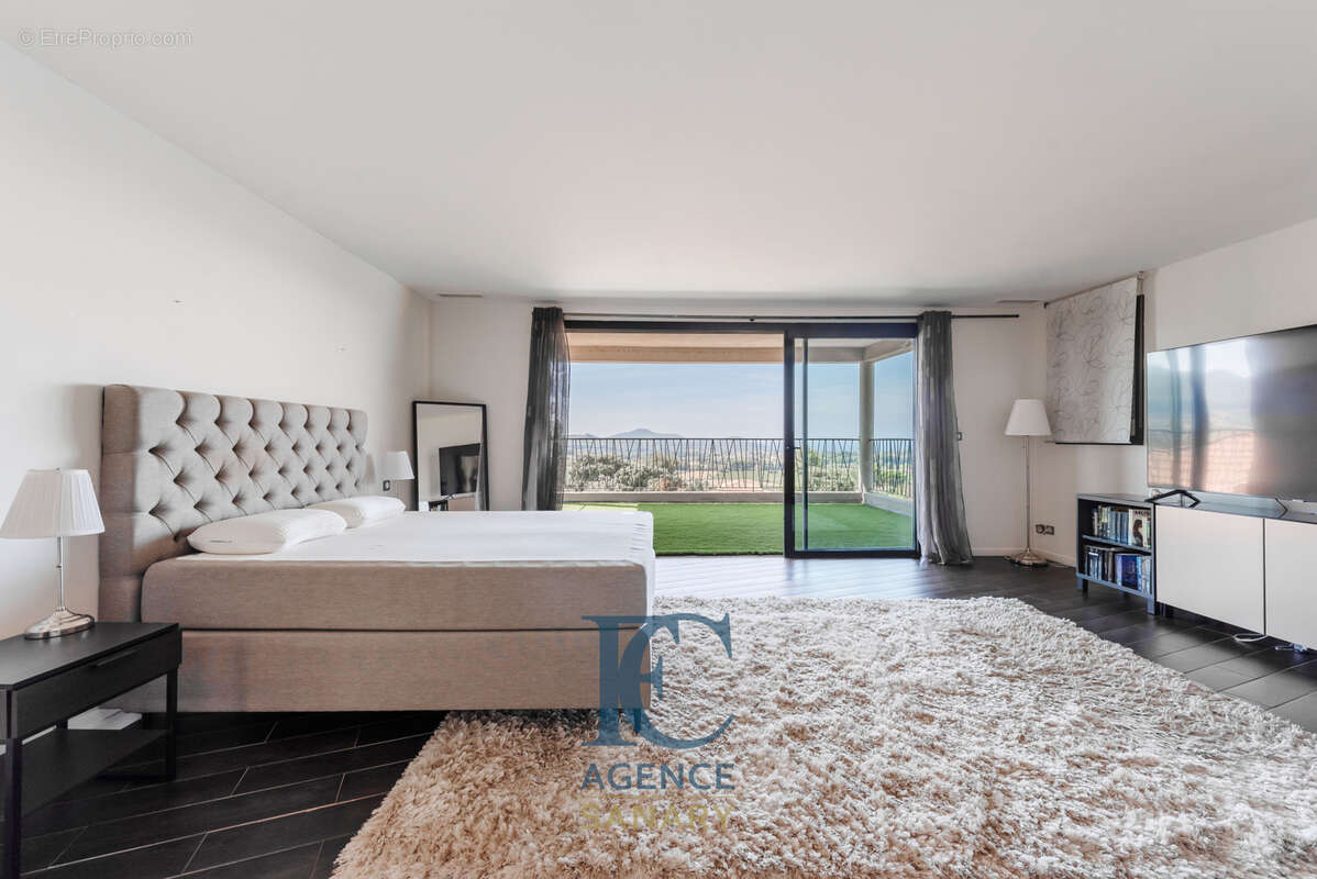 Maison à LA CADIERE-D'AZUR