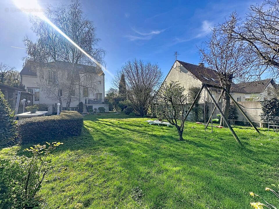 Maison à LE PLESSIS-TREVISE