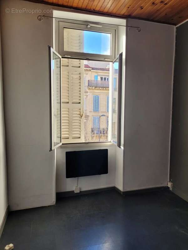 Appartement à MARSEILLE-5E