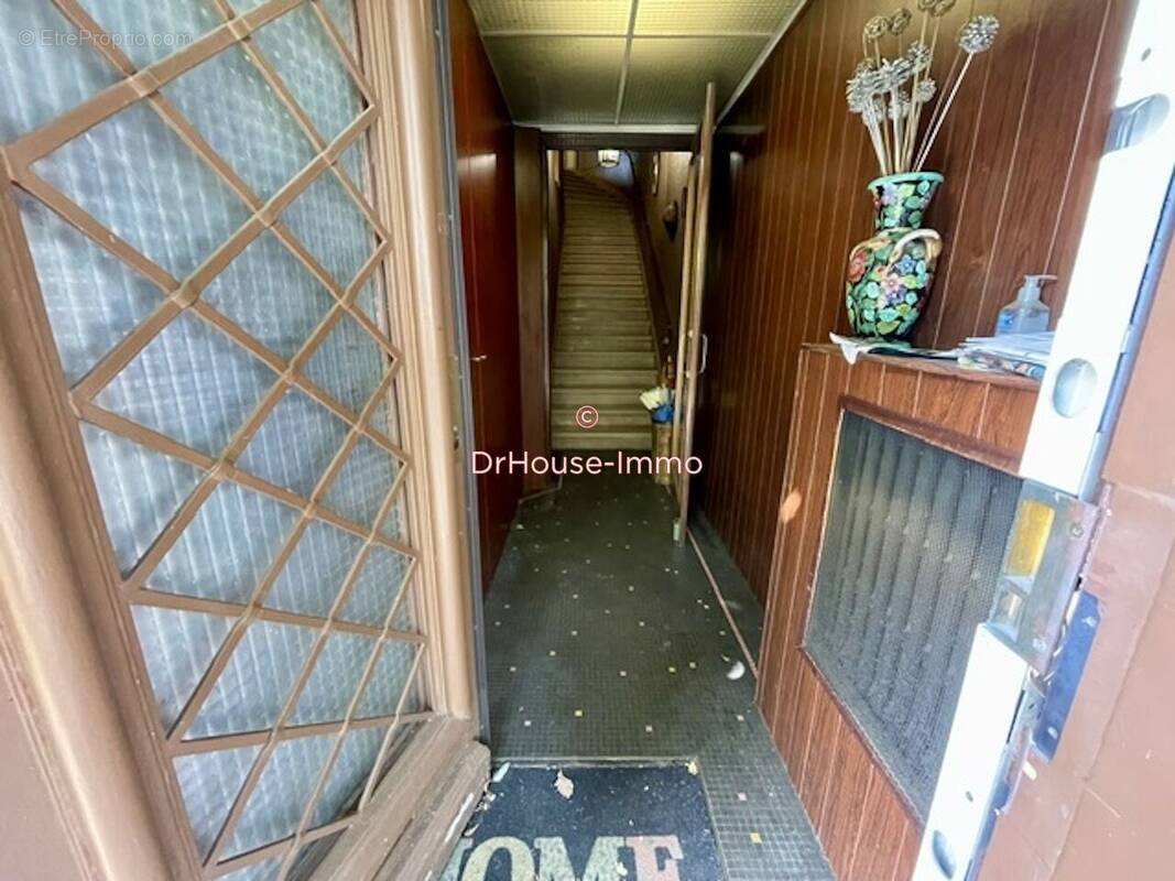 Appartement à LES PAVILLONS-SOUS-BOIS