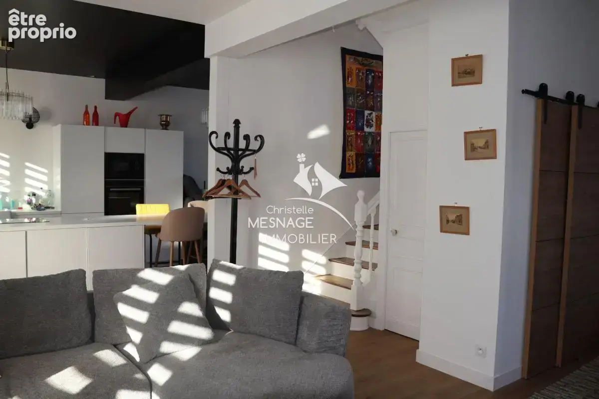 À vendre chez Christelle Mesnage Immobilier. Au centre-ville - photo 4