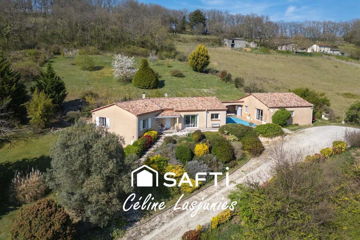 Maison 205 m² à Allez-Et-Cazeneuve  - photo 2