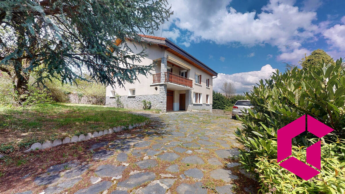 Maison à YSSINGEAUX