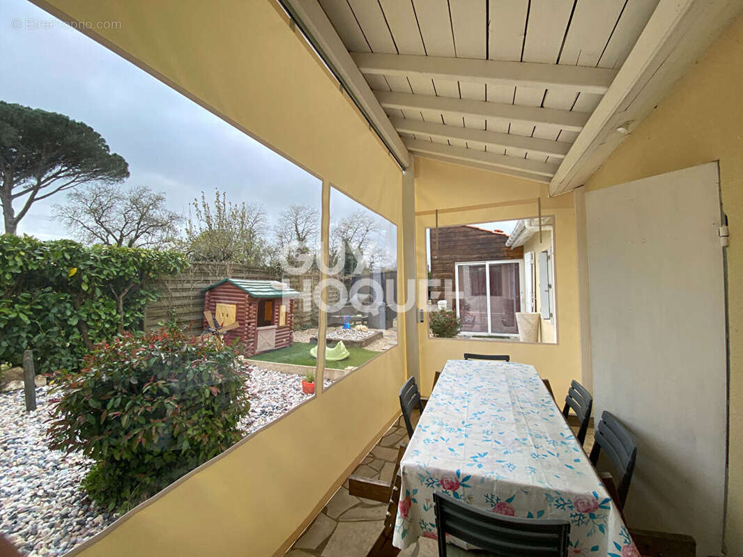 Maison à VAYRES