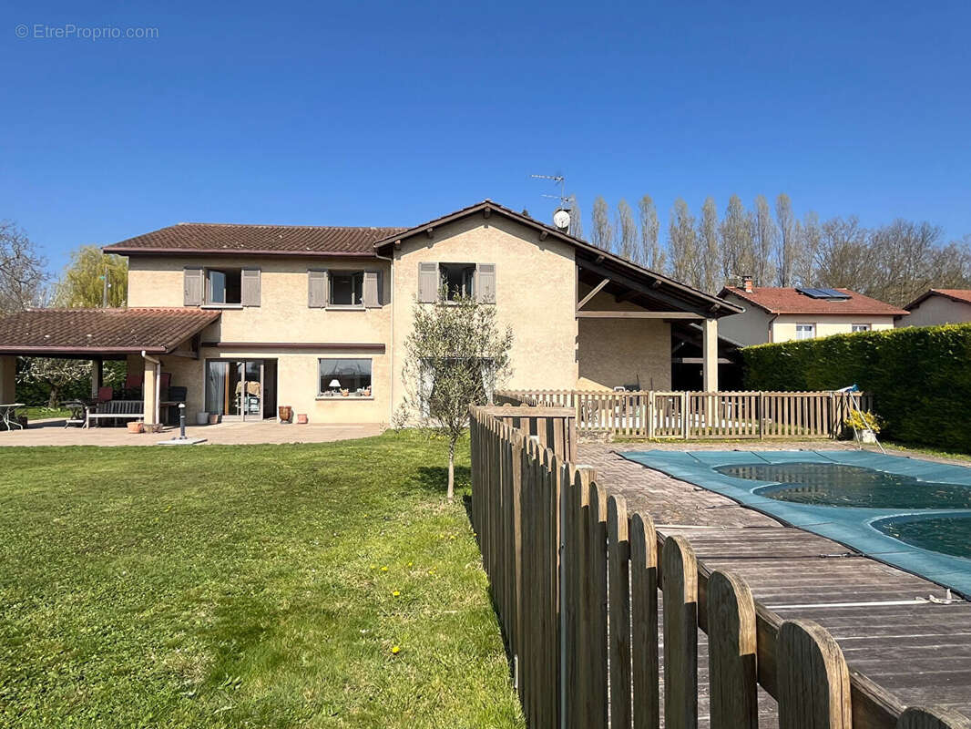 Maison à CHAVANOZ