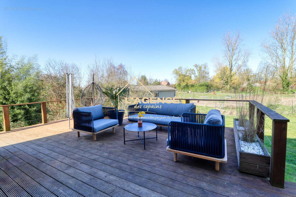 Maison à CALONNE-SUR-LA-LYS