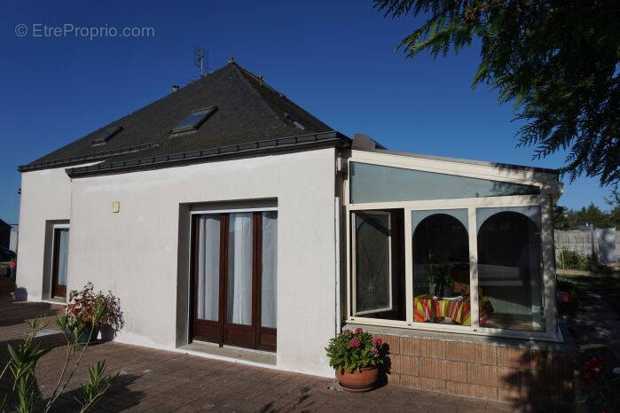 Maison à REGUINY
