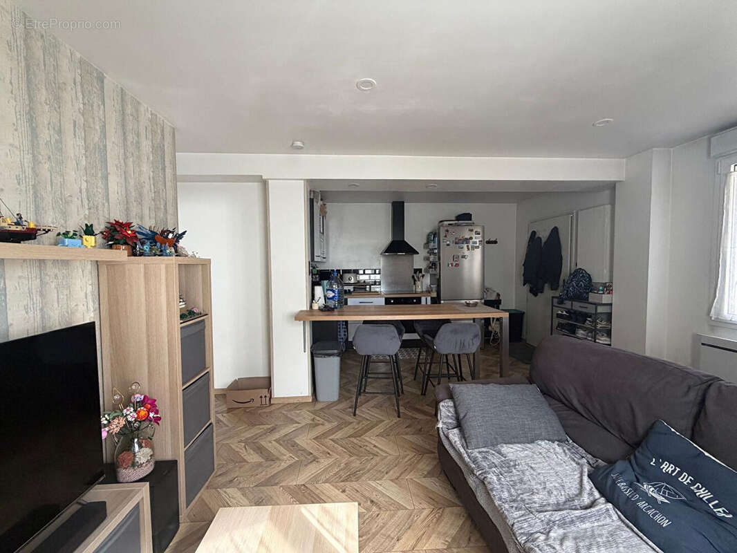 Appartement à LINAS