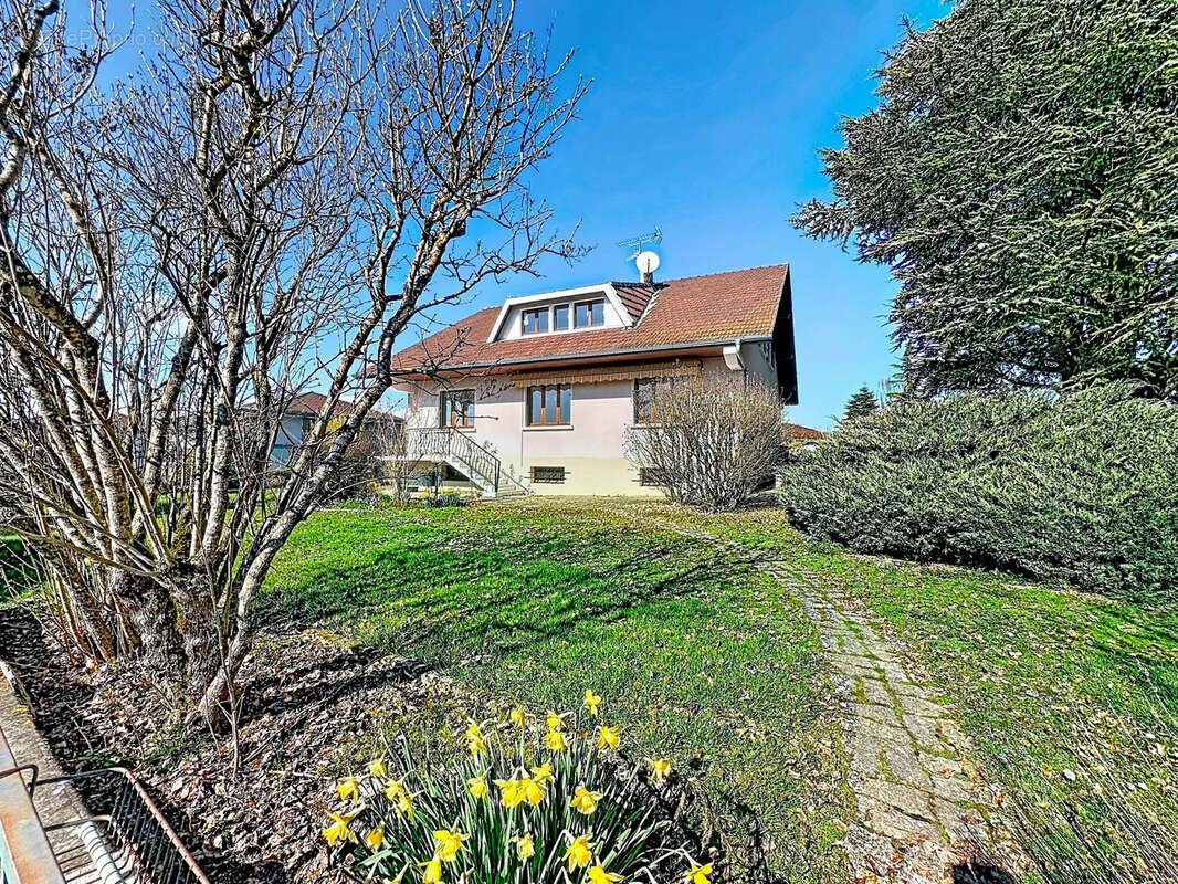 Maison à CHENS-SUR-LEMAN