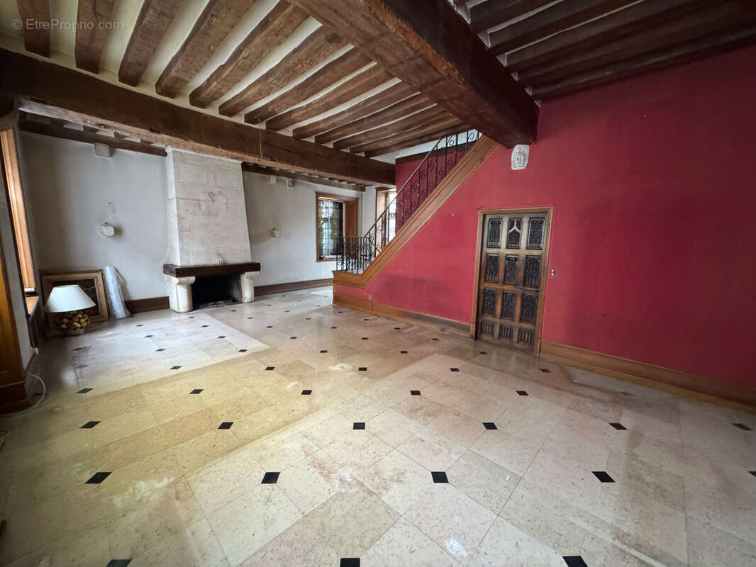 Maison à HOUDAN