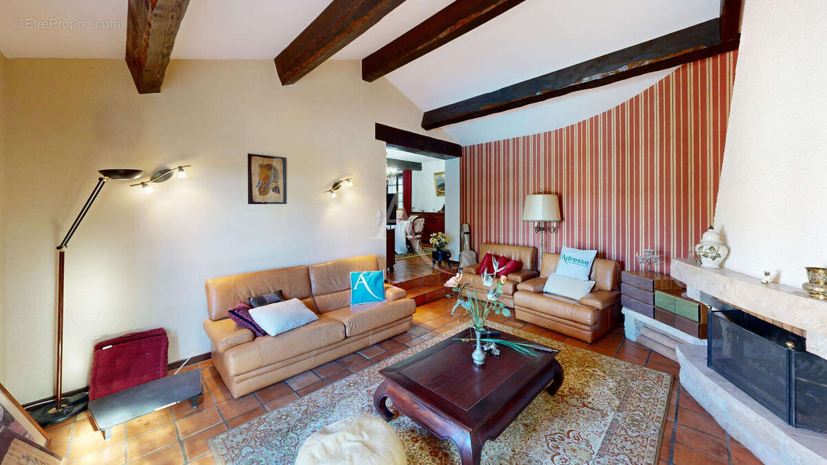 Maison à VILLEMOUSTAUSSOU