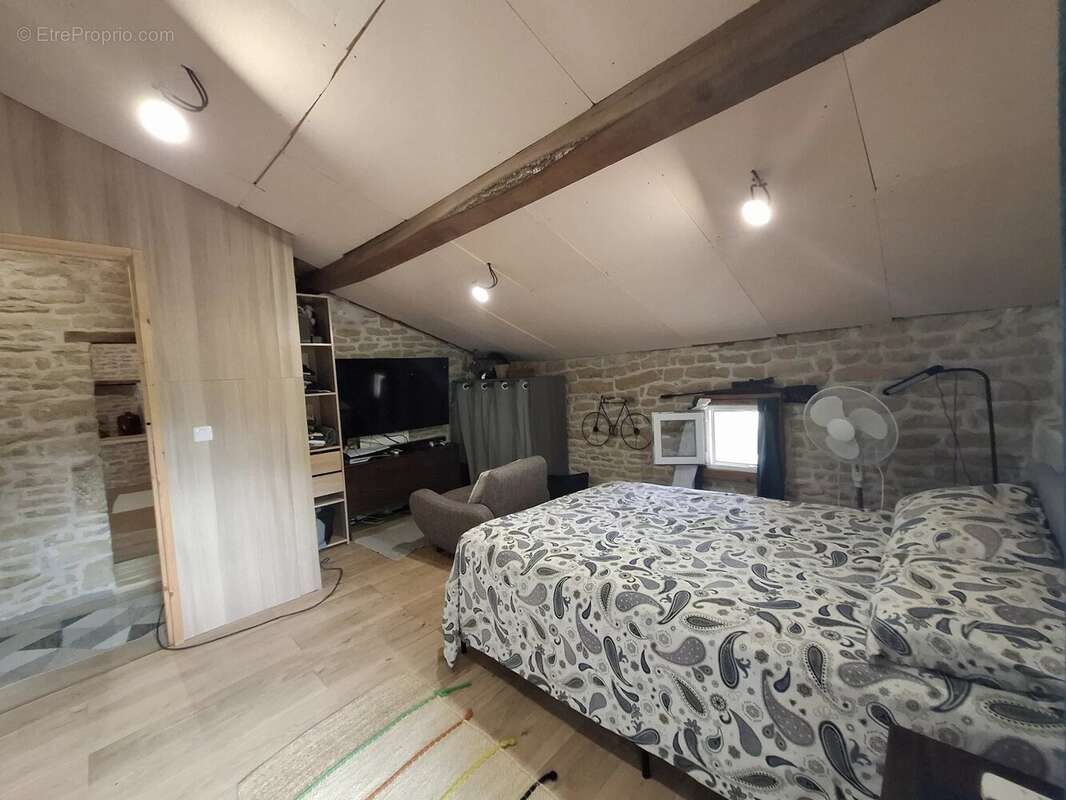 Maison à PAIZAY-LE-CHAPT