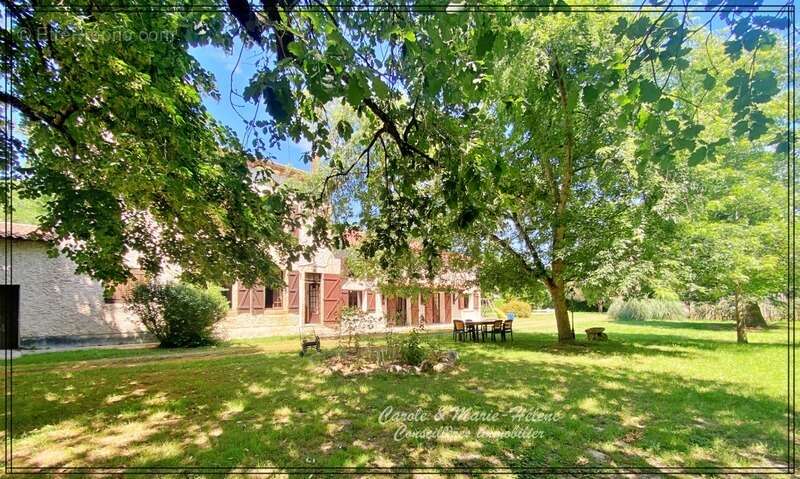 Maison 250 m² – 8 chambres – Piscine – Hangar 100 m² – Terrain 4 263 m² – Estillac - photo 2