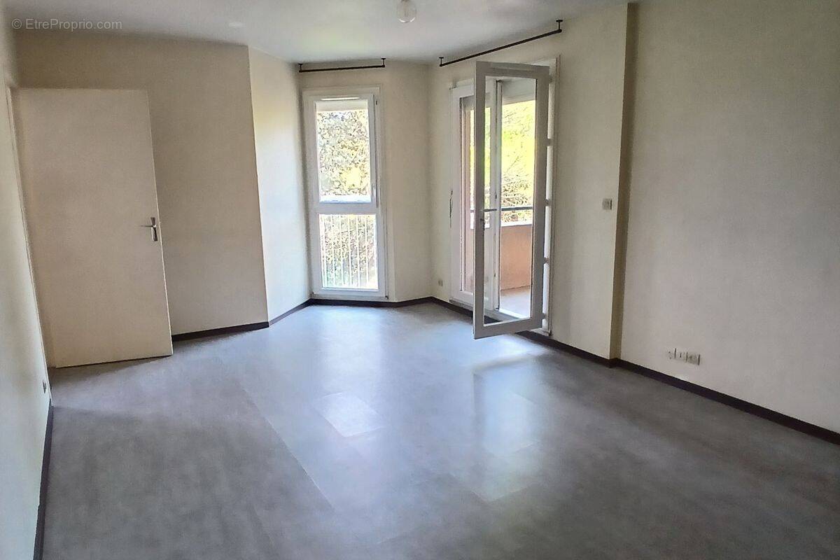 Appartement à AUBAGNE