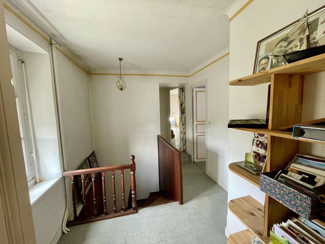 Maison 138 m² à Saint-Hilaire-De-Chaleons  - photo 8