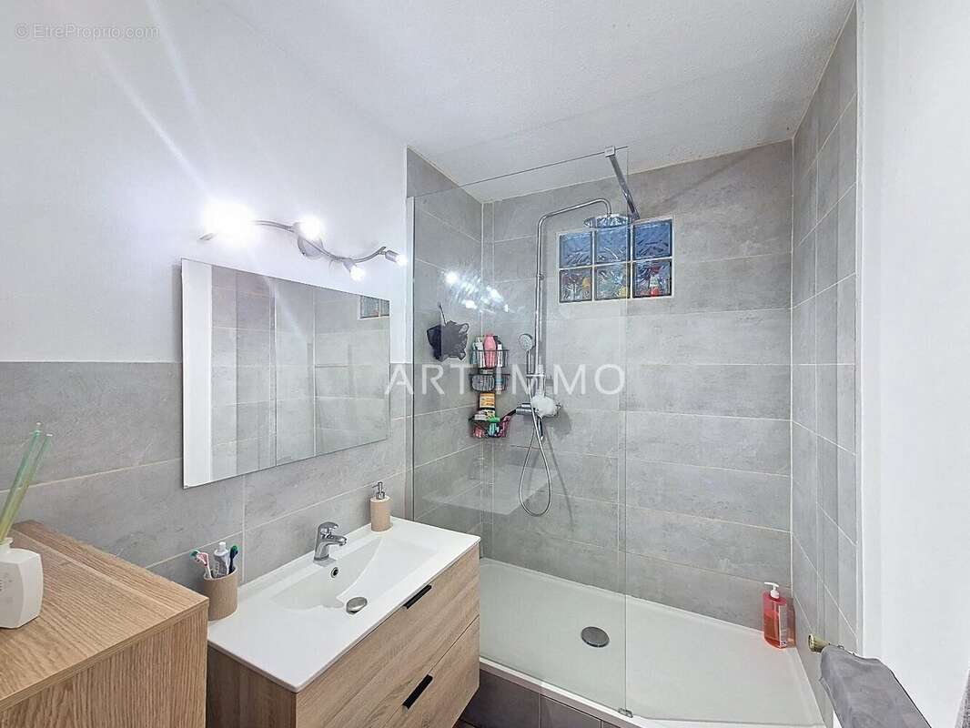 Appartement à LE PONTET