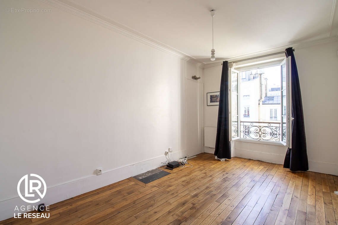 Appartement à NEUILLY-SUR-SEINE