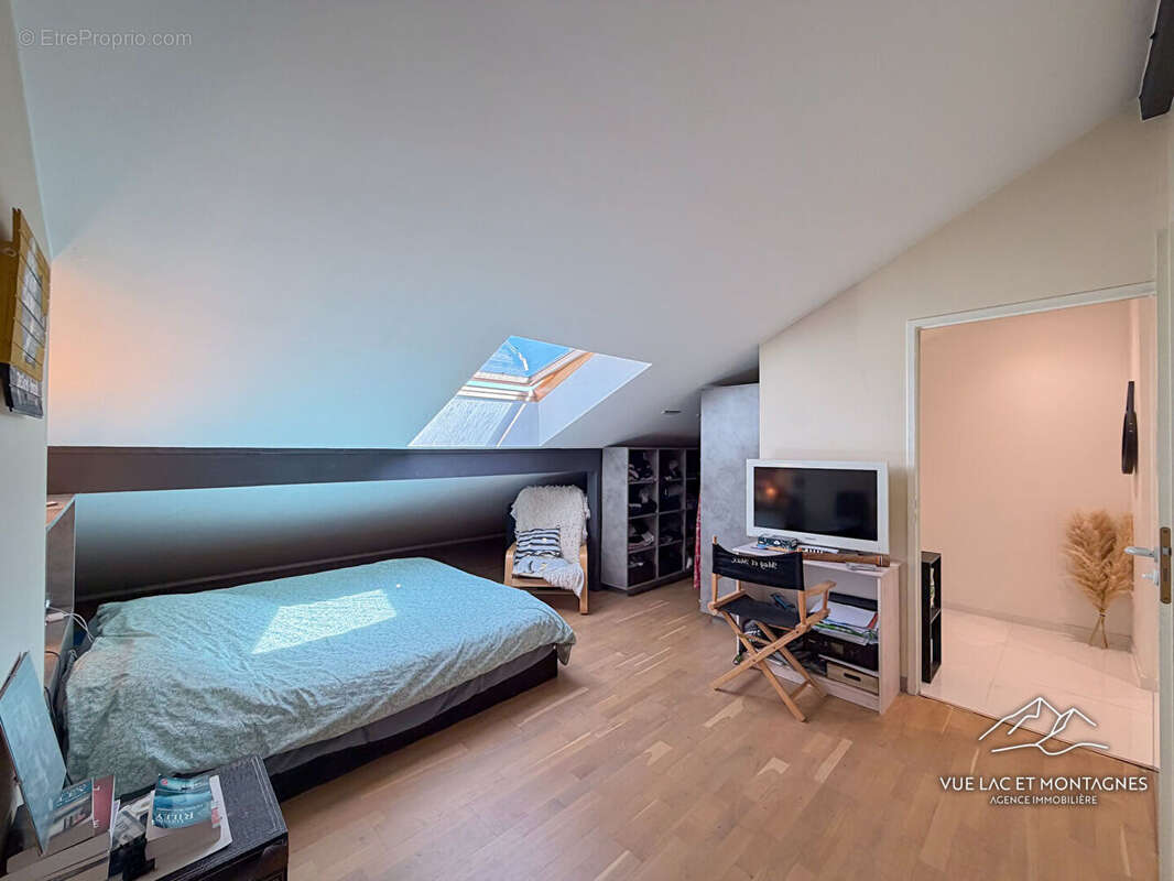 Duplex à vendre à Douvaine 94m² en plein centre-ville. - photo 8