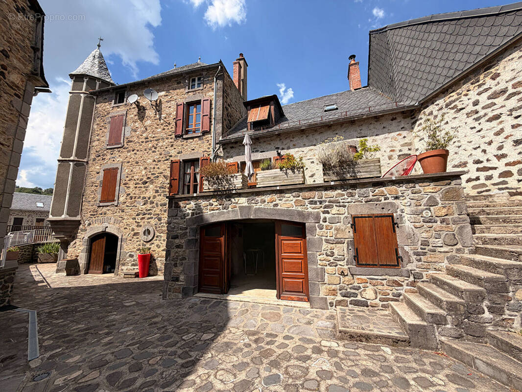 Maison à PEYRUSSE