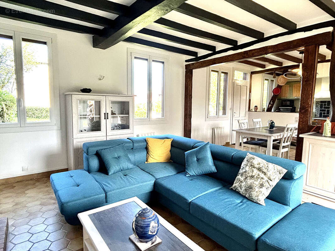 Maison à MESNIL-VERCLIVES