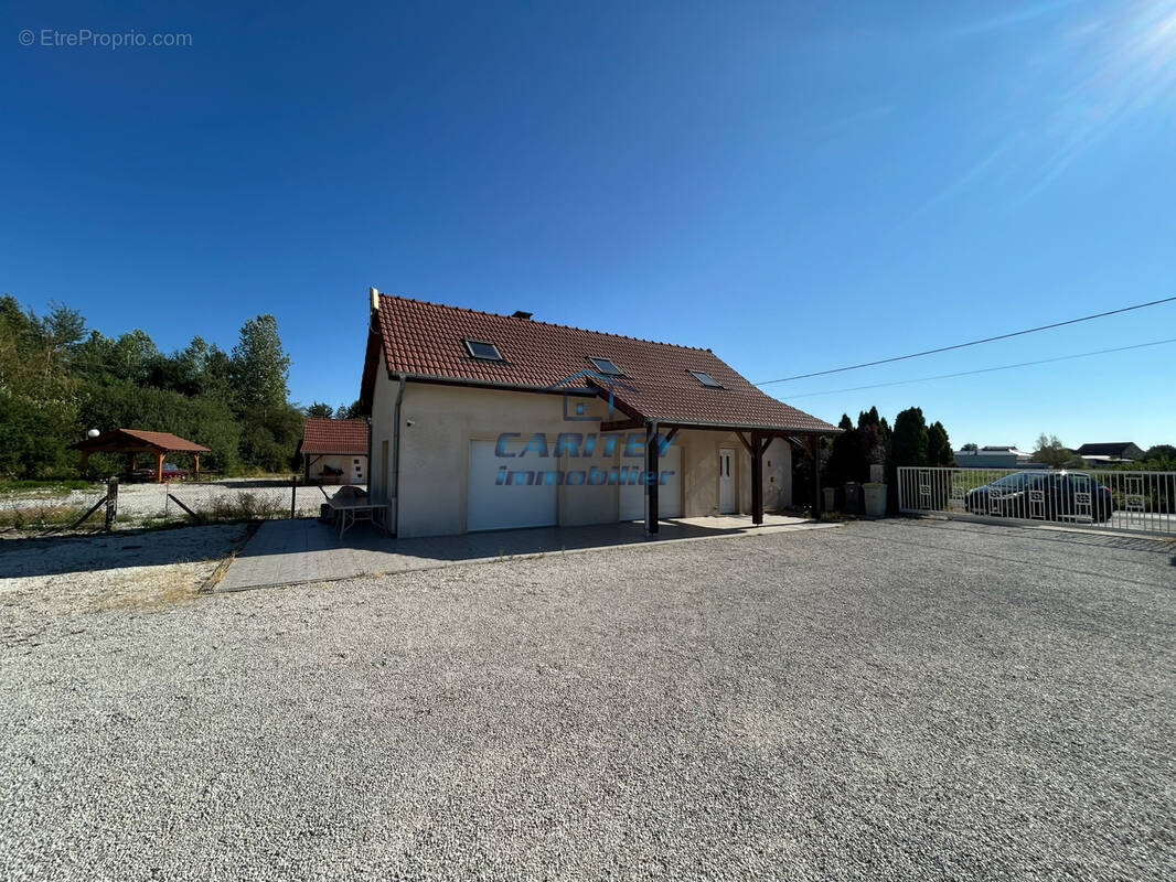 Maison à MAGNY-VERNOIS