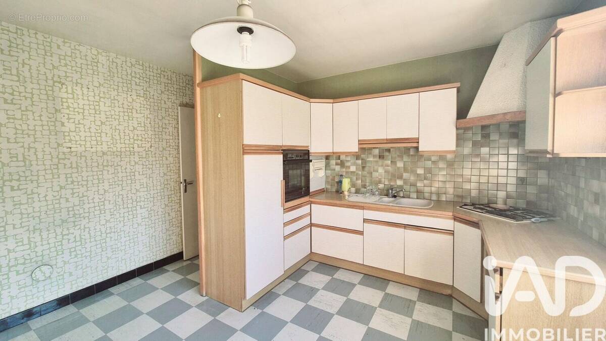 Photo 1 - Maison à MONTROND-LES-BAINS