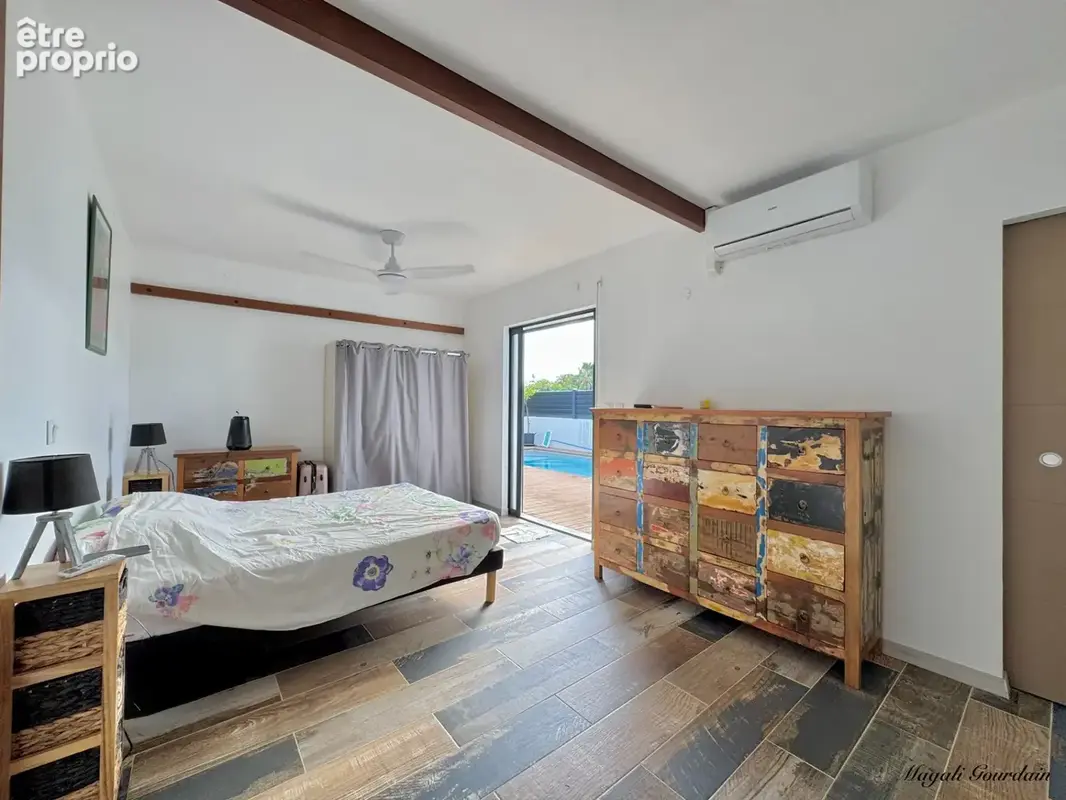 À vendre – saint-françois – villa récente 140 m² – 3 chambres – piscine – autonomie eau & électricité - photo 7
