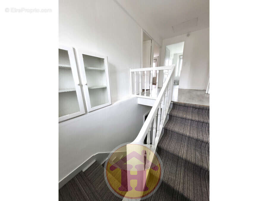 Maison à SAINT-JUNIEN