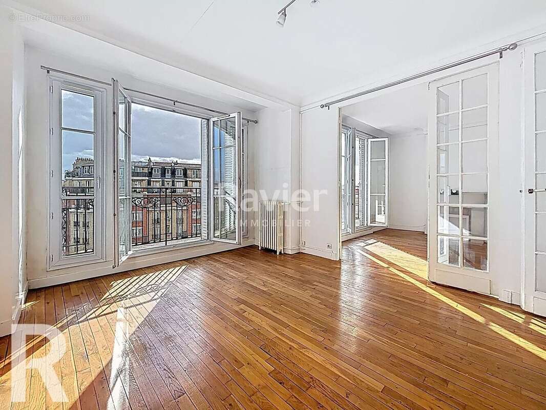 Appartement à PARIS-14E