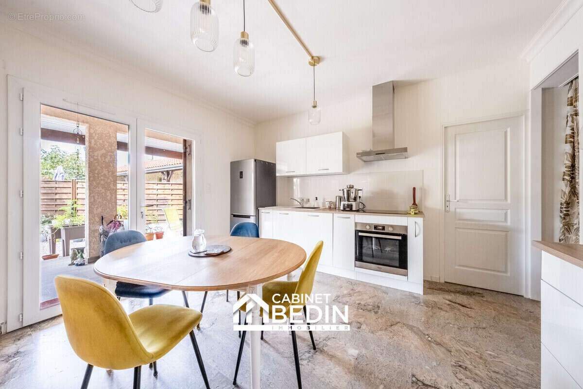 Appartement 81 m² à Blanquefort  - photo 9