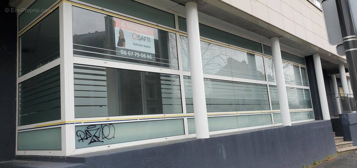 Photo 1 - Commerce à TOURS