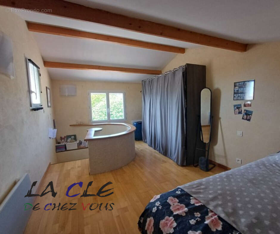 Maison 114 m² à Faye-Sur-Ardin  - photo 4