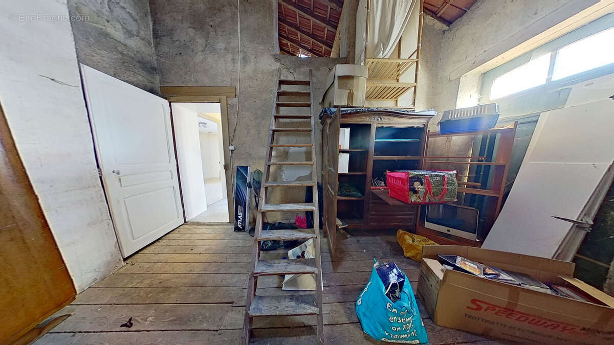 Maison à MONCEL-SUR-SEILLE