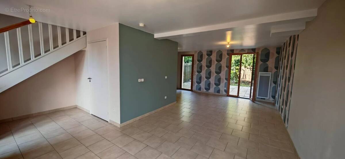 Appartement à PONT-SAINTE-MARIE