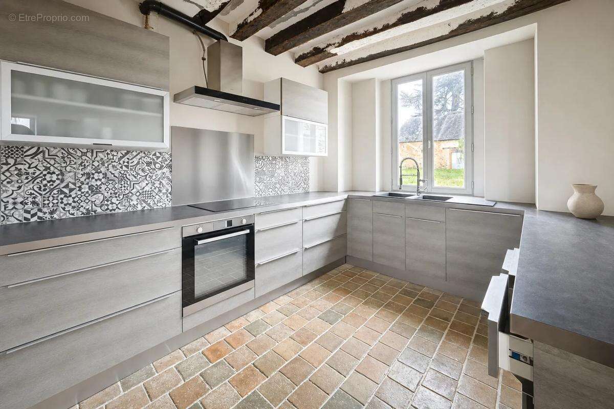 Maison à SAINT-OUEN-EN-CHAMPAGNE