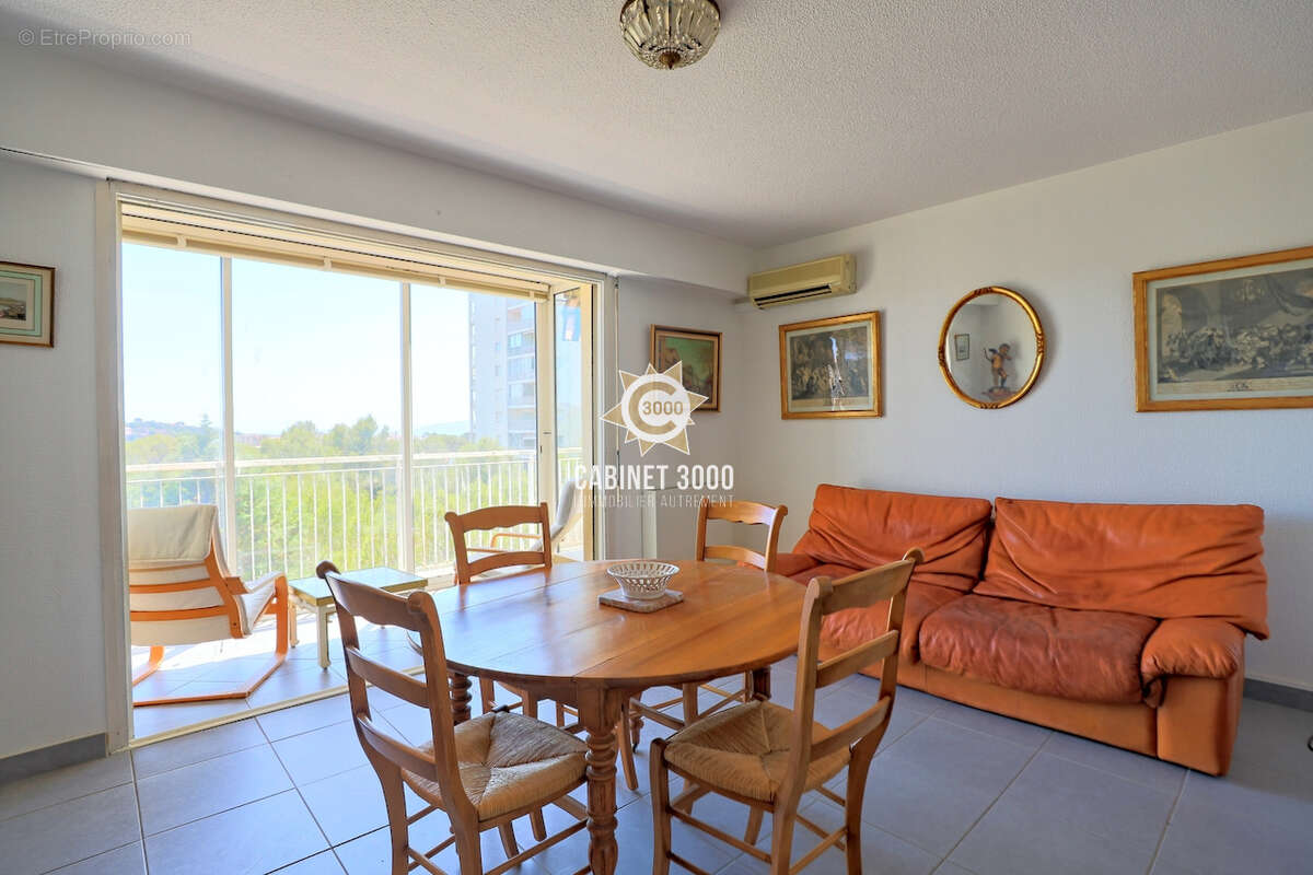 Appartement à SAINT-RAPHAEL