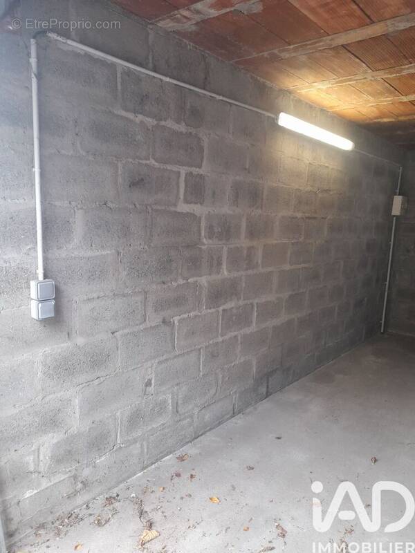 Photo 1 - Parking à VAUX-SUR-SEINE