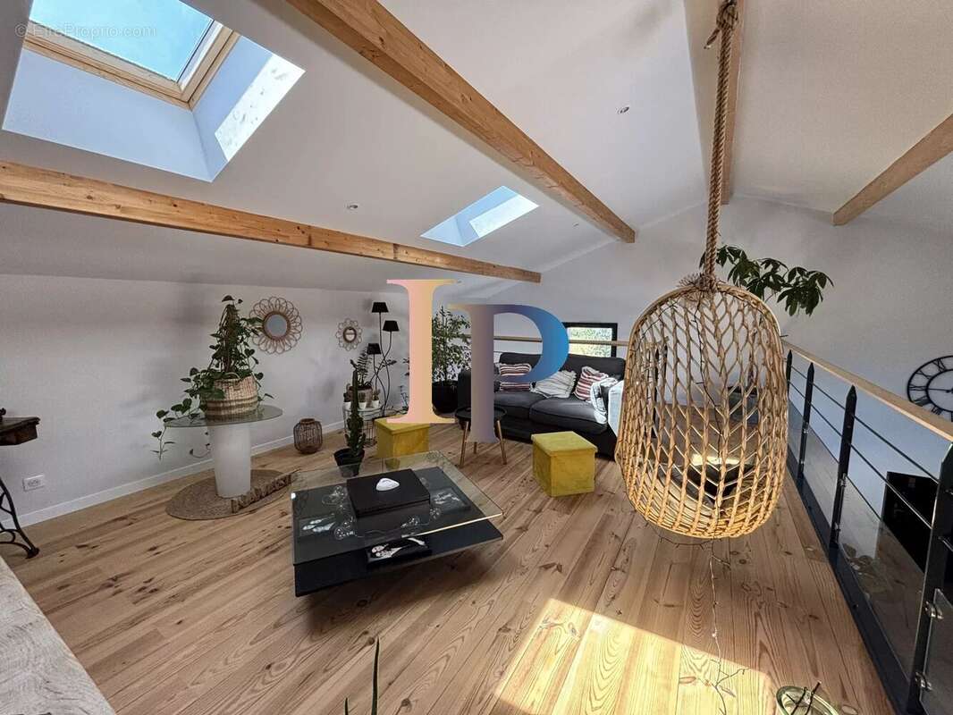 Maison à CHARLIEU