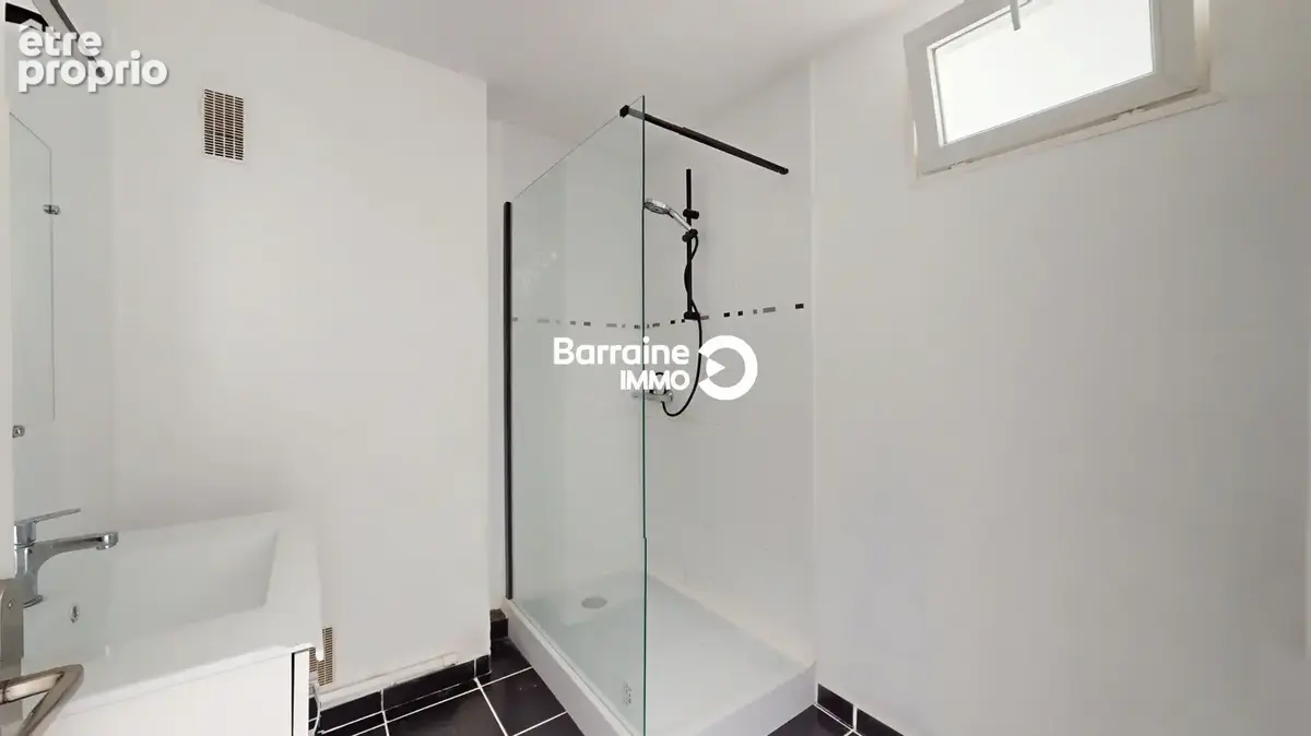 BARRAINE IMMO A VENDRE : Appartement T2 - Saint-Pierre - Dernier étage avec balcon et parking - photo 8