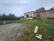 Terrain à MONTCEAUX