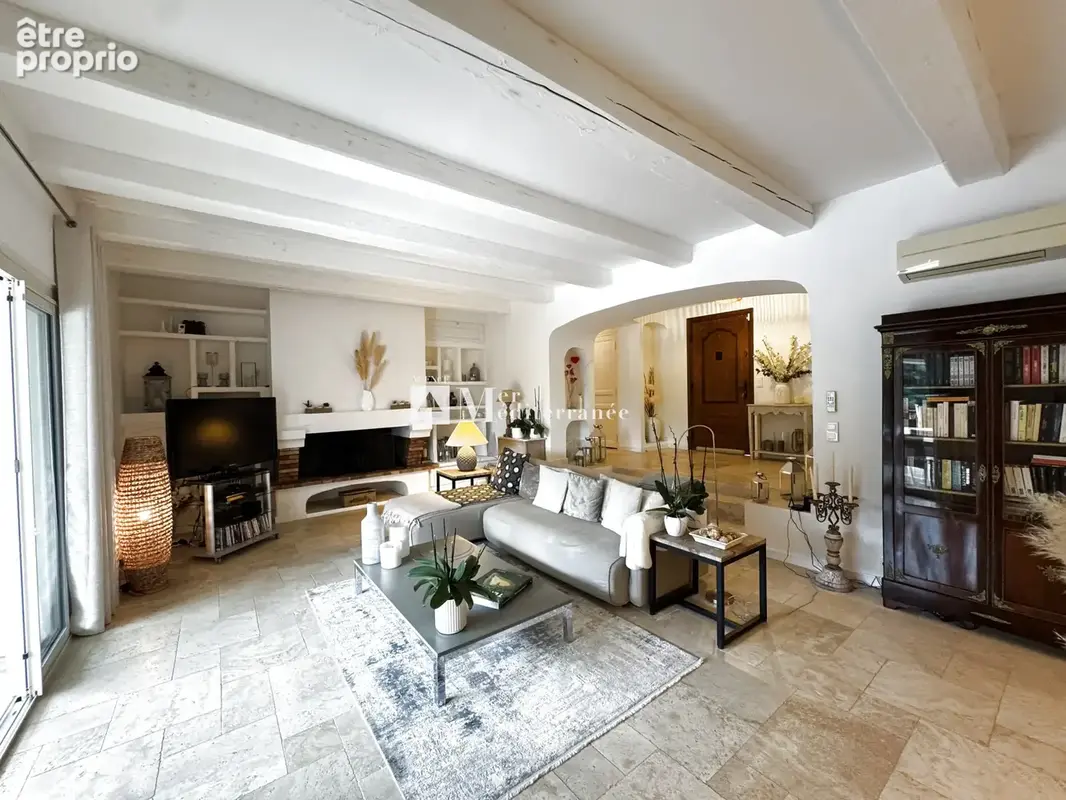 EN EXCLUSIVITÉ - Aux Issambres : Villa rénovée avec piscine, proche de la plage - Possibilité d’agrandissement - photo 7
