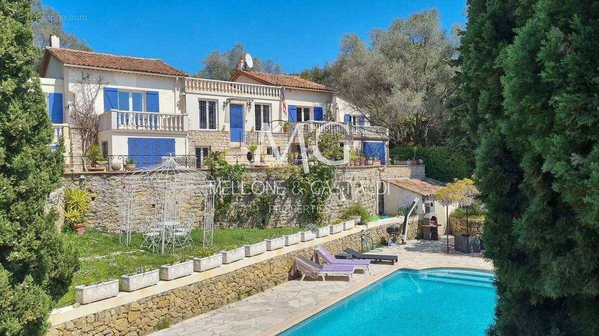Maison à LE CANNET