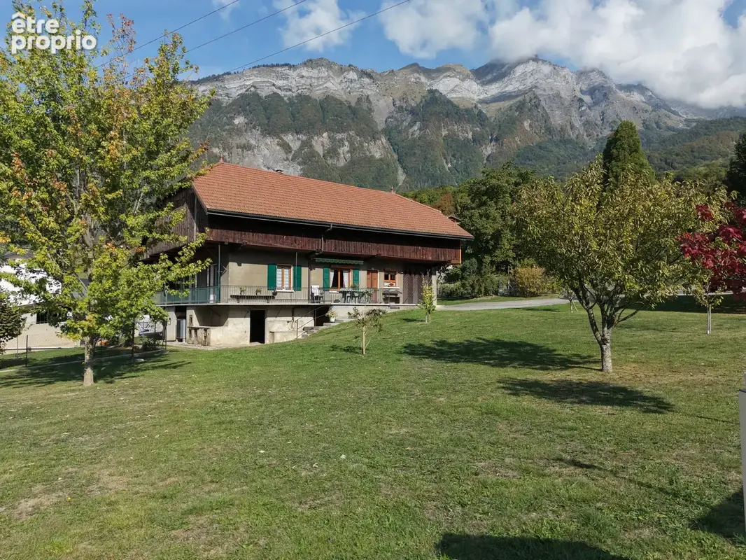 Maison avec dépendances et vaste terrain - UGINE (73400) - photo 2