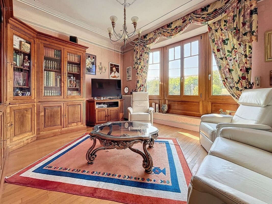 Maison à LAMARCHE-SUR-SAONE