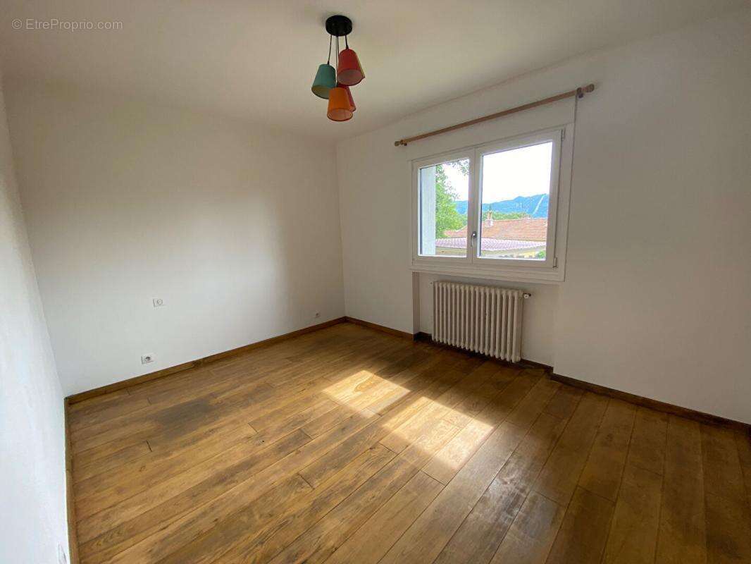 Maison à CHATEAU-ARNOUX-SAINT-AUBAN
