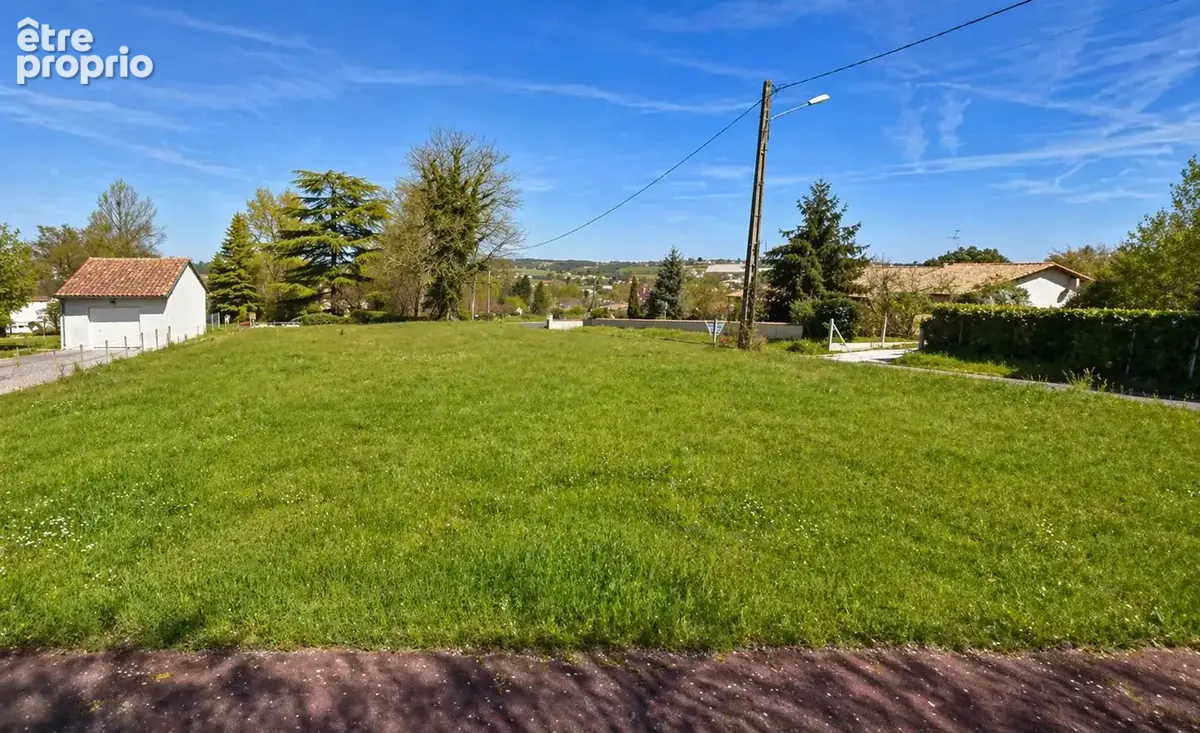 Terrain à RIBERAC