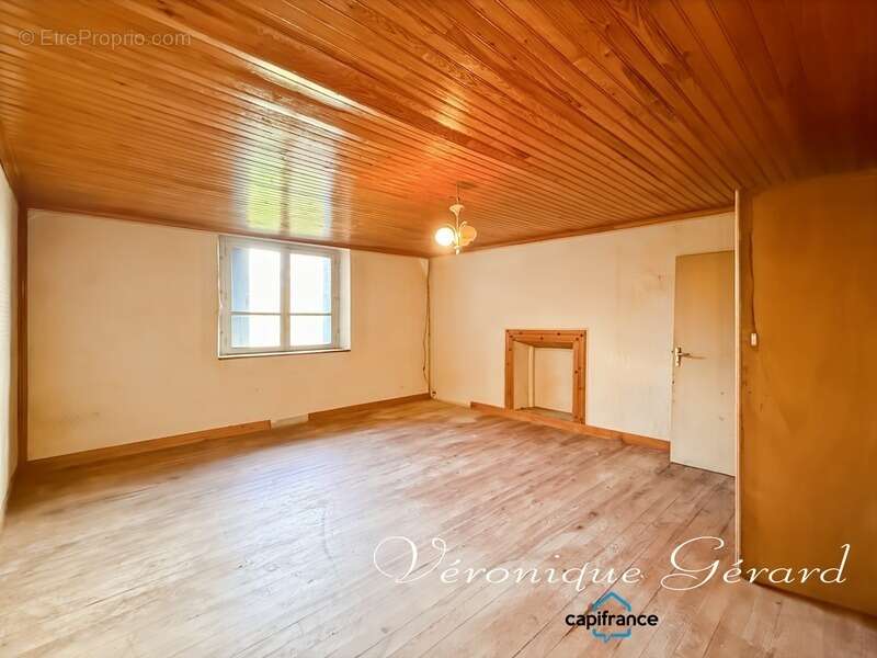 Maison en pierre de 150 M²  avec travaux à SAINT VIVIEN DE MONSEGUR - photo 17